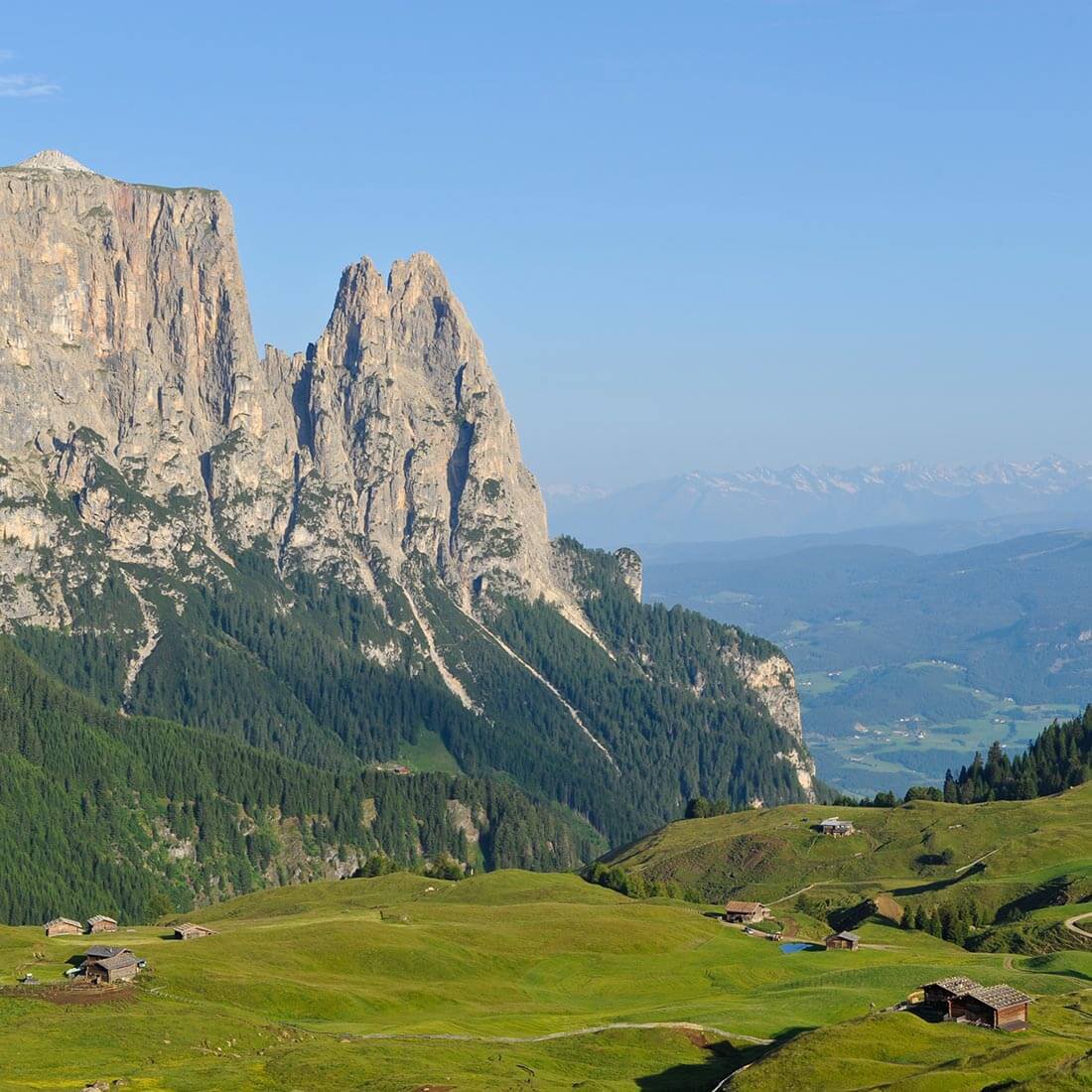 Prackfolerhof or Schlosshof - magnificent mountain scenery of the Dolomites